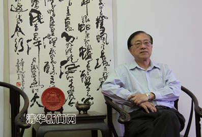 http://news.tsinghua.edu.cn/pic/2010/02/05/姚期智近照.jpg
