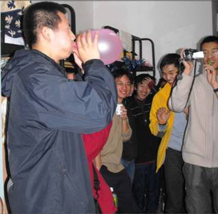 http://www.itcs.tsinghua.edu.cn/pilotclass/activities/2008/2008004/2008004_clip_image002_0000.jpg