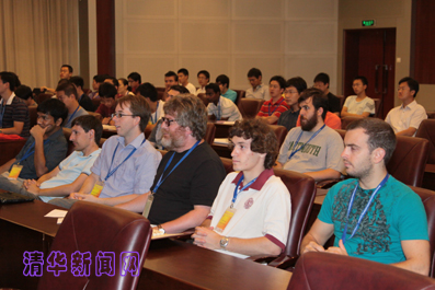 http://news.tsinghua.edu.cn/../pic/2010/09/14/交流会现场20100914.jpg